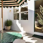 Le Petit Pali Brentwood