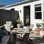Le Petit Pali Brentwood
